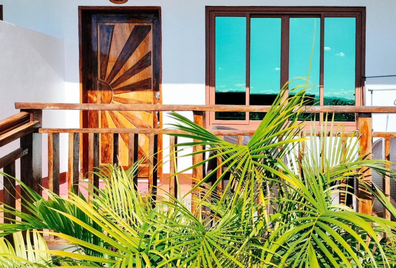Reddoorz @ Sun Kissed Resort Guindulman Anda  Exterior foto